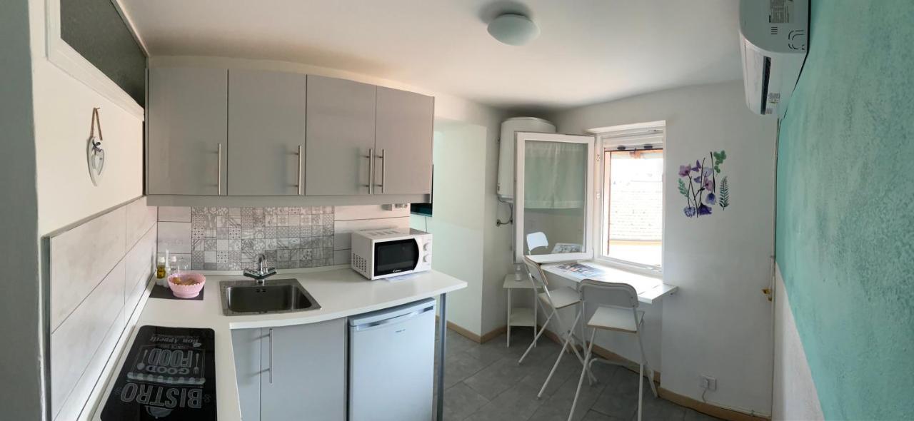 Il Nido Di Tiffany Apartment Massino Visconti ภายนอก รูปภาพ