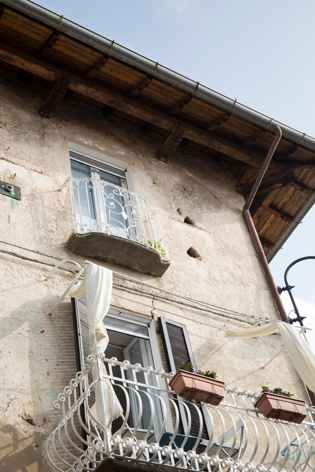 Il Nido Di Tiffany Apartment Massino Visconti ภายนอก รูปภาพ