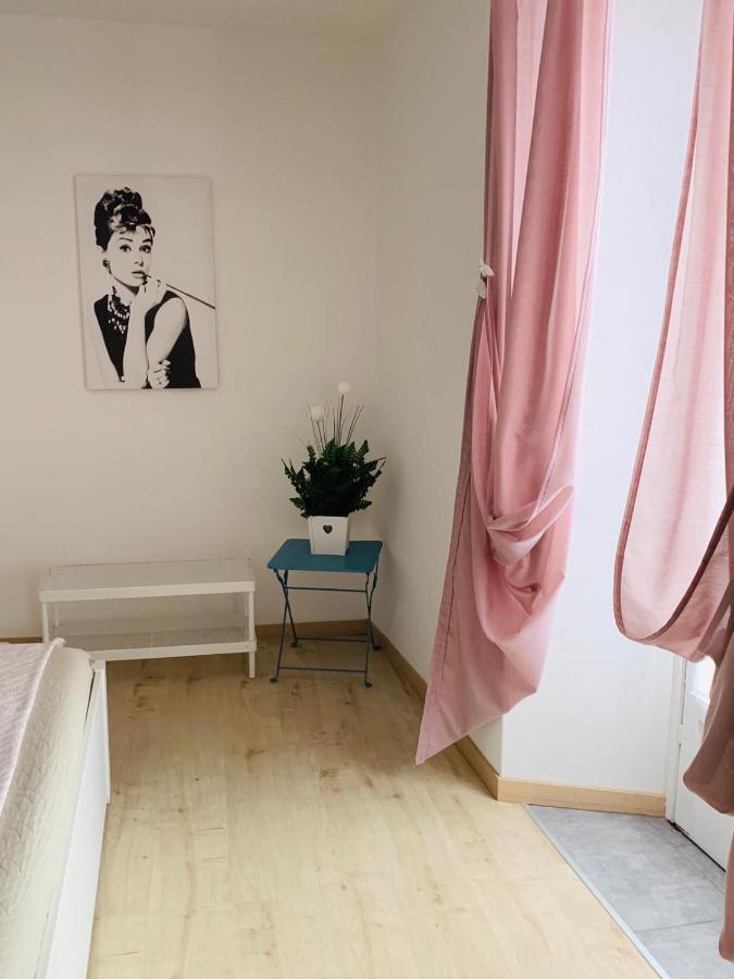 Il Nido Di Tiffany Apartment Massino Visconti ภายนอก รูปภาพ